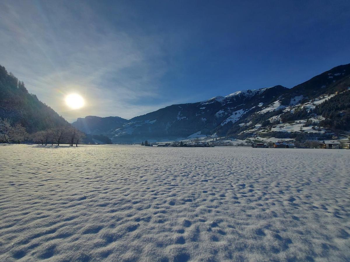 Alpenzeit Zillertal Apartments ツェル・アム・ツィラー エクステリア 写真