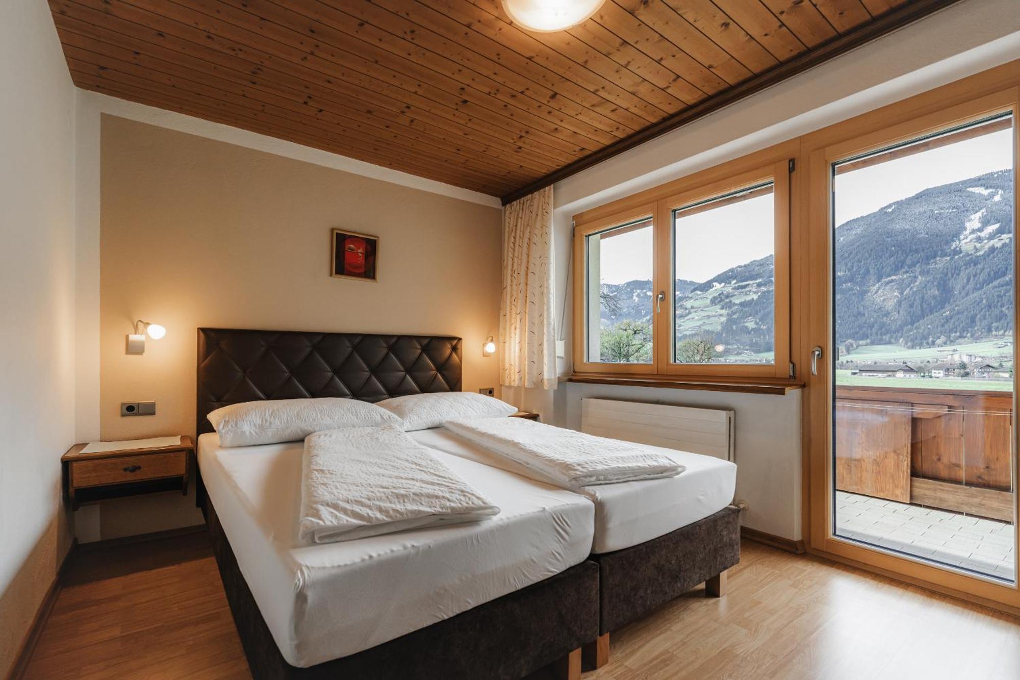 Alpenzeit Zillertal Apartments ツェル・アム・ツィラー 部屋 写真